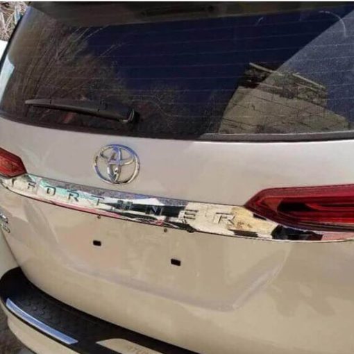 Ốp Tay mở cốp xe Fortuner 2017- 2021, 2022,2023 nhựa ABS mạ crom cao cấp