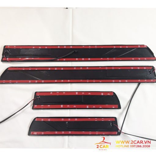Ốp Bậc Chân Ngoài Xe Honda Civic 2016 - 2021 Nhựa Có Đèn - Hình ảnh 3