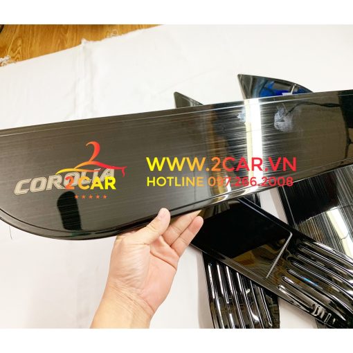 Ốp Tapli Cánh Cửa Xe Toyota Altis 2014-2021, chất liệu TiTan Cao Cấp - Hình ảnh 3