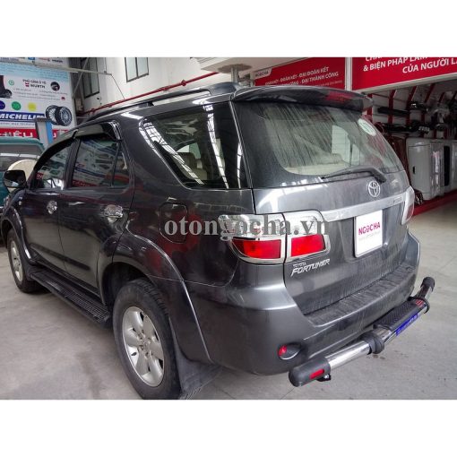Thanh Cản sau Inox xe Toyota Fortuner đời 2006 - 2016 Hàng cao cấp - Hình ảnh 3