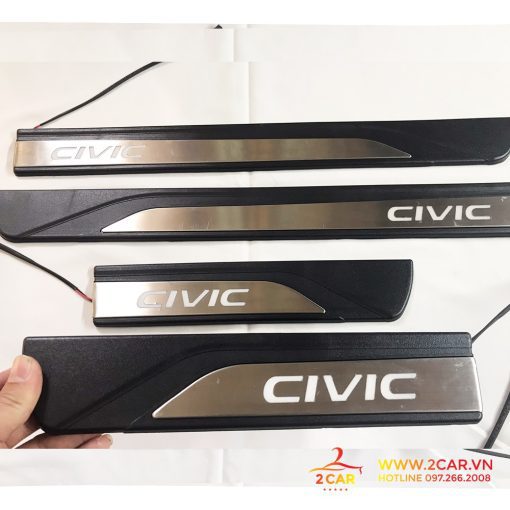Ốp Bậc Chân Ngoài Xe Honda Civic 2016 - 2021 Nhựa Có Đèn - Hình ảnh 4