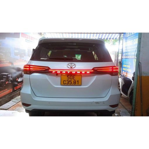 Led cốp sau xe fortuner 2017-2023 đèn 2 màu trắng và đỏ cao cấp - Hình ảnh 4