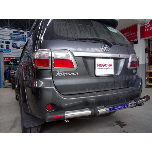 Thanh Cản sau Inox xe Toyota Fortuner đời 2006 - 2016 Hàng cao cấp - Hình ảnh 4