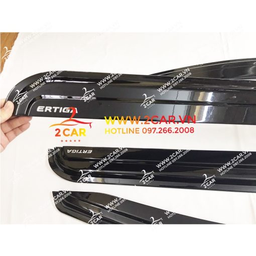 Vè che mưa xe suzuki Ertiga 2019-2021 nhựa đen dày - Hình ảnh 4