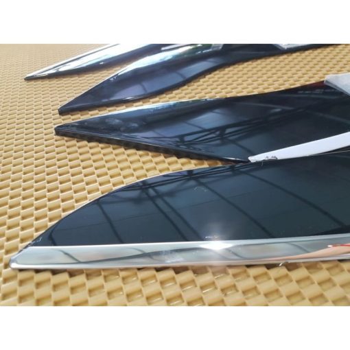 Vè che mưa xe Fortuner 2006 2007 2008 2009 2010 2011 2012 2013 2014 2015 2016 Chỉ INOX, loại Cao cấp nhất - Hình ảnh 3