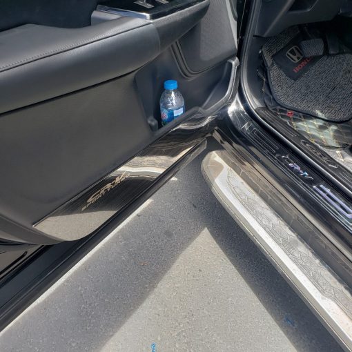 Ốp Tapli, Táp li cánh cửa xe Honda CR-V, CRV 2018- 2019- 2020- 2021- 2022-2023 Titan phay sước cao cấp - Hình ảnh 4