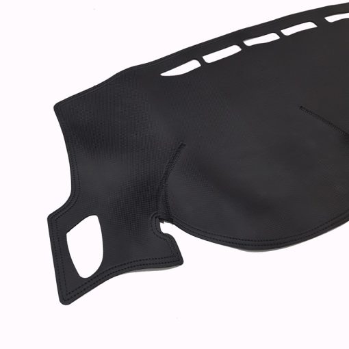 Thảm Taplo Da Cacbon xee KIA Soluto 2018 2019 2020 2021 -2022, 2023 chống nóng tốt, chống trơn trượt, vừa khít theo xe - Hình ảnh 5