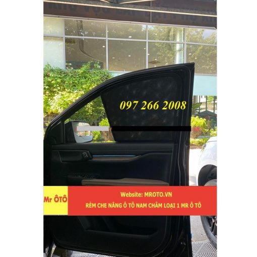 Rèm che nắng chống UV xe Ford Everest đời 2022 2023 Hàng Loại 1 MR.ÔTÔ -Bảo Hành 2 Năm - Rèm siêu dày, có nam châm hut - Hình ảnh 6