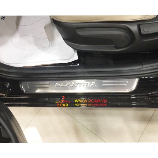 Ốp Bậc Cửa, Nẹp bước chân Trong, Ngoài Xe Huyndai Elantra 2016 2017 2018 2019 2020 2021, chất liệu Inox - Hình ảnh 7