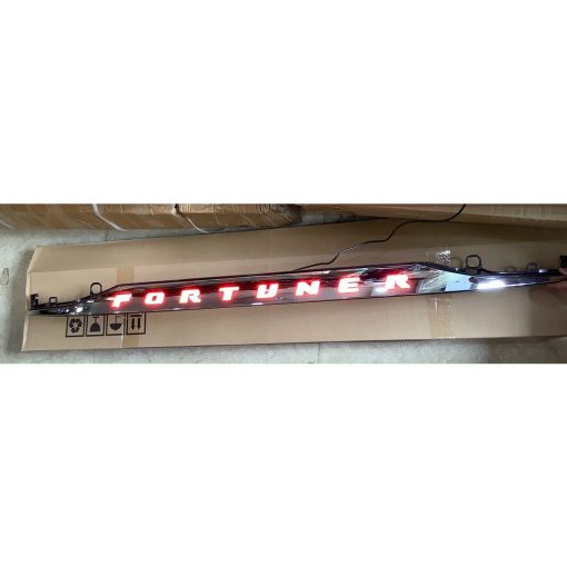 Led cốp sau xe fortuner 2017-2023 đèn 2 màu trắng và đỏ cao cấp - Hình ảnh 7