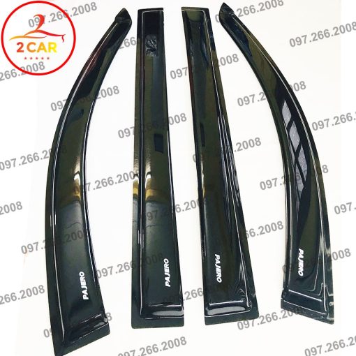 Vè che mưa Mitsubishi Pajero 2011-2023 nhựa đen Thái Lan - Hình ảnh 3