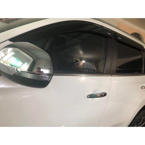 Vè che mưa Mitsubishi Pajero 2011-2023 nhựa đen Thái Lan - Hình ảnh 7